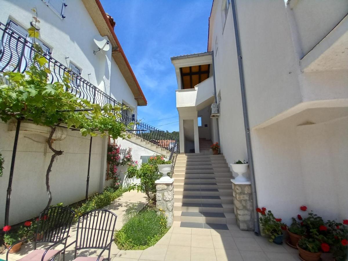 Apartment Preka Palit ภายนอก รูปภาพ